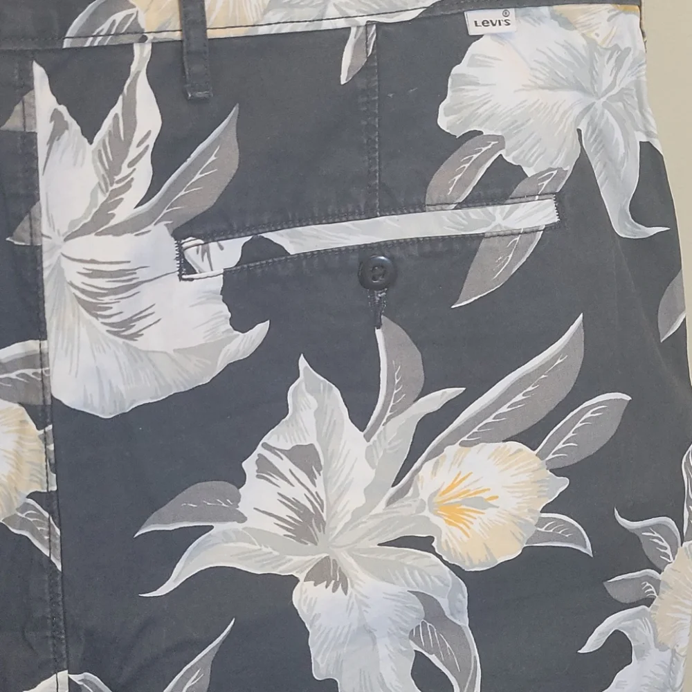 Levi's Floral Print Short